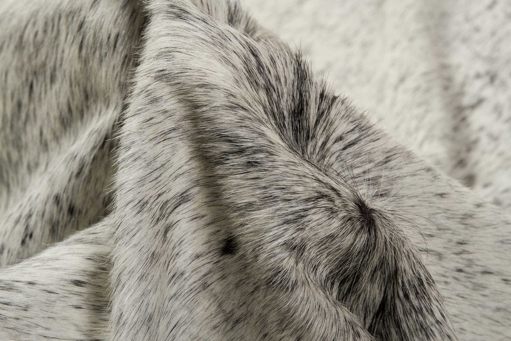 Gray Cowhide Area Rug – Hand Tufted, Stain Resistant