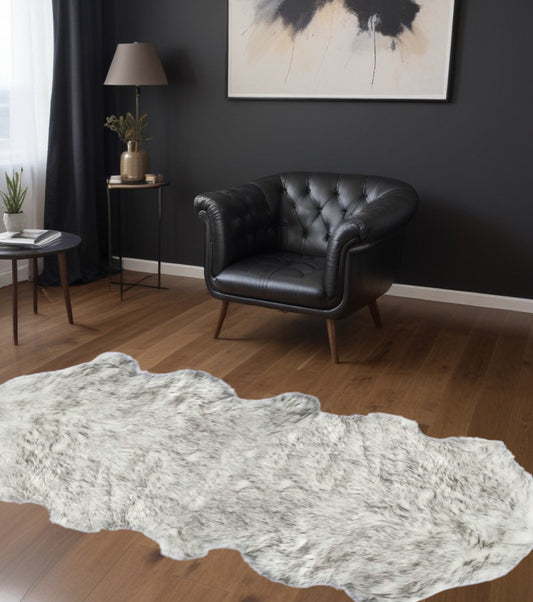 2' x 6' (24" H x 72" W x 1.5" D) Gray Faux Sheepskin - Rug