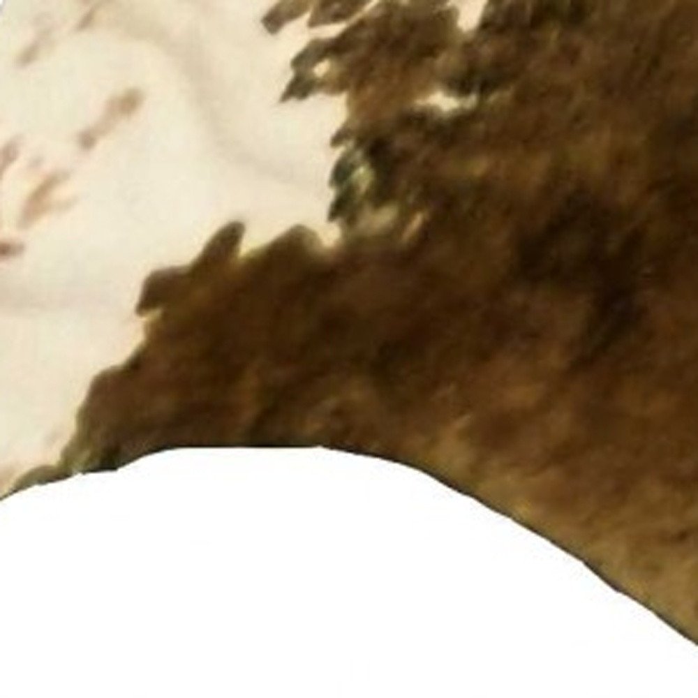 Brown Cowhide Area Rug – Handmade, Soft & Stylish Decor