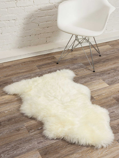"2' x 3' Ivory Shag Area Rug - Luxuriously Soft & Stylish Home Decor Accent"
