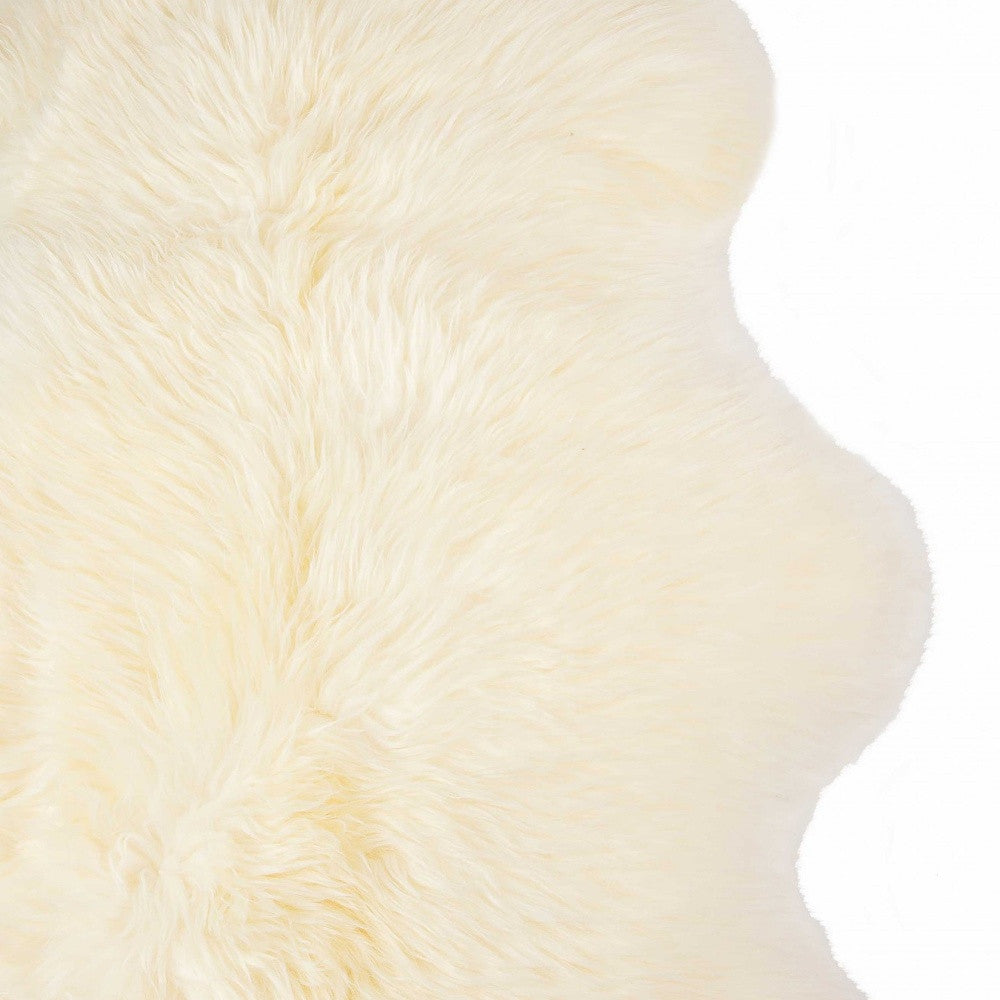 2' X 3' Ivory New Zealand Natural Sheepskin Rug