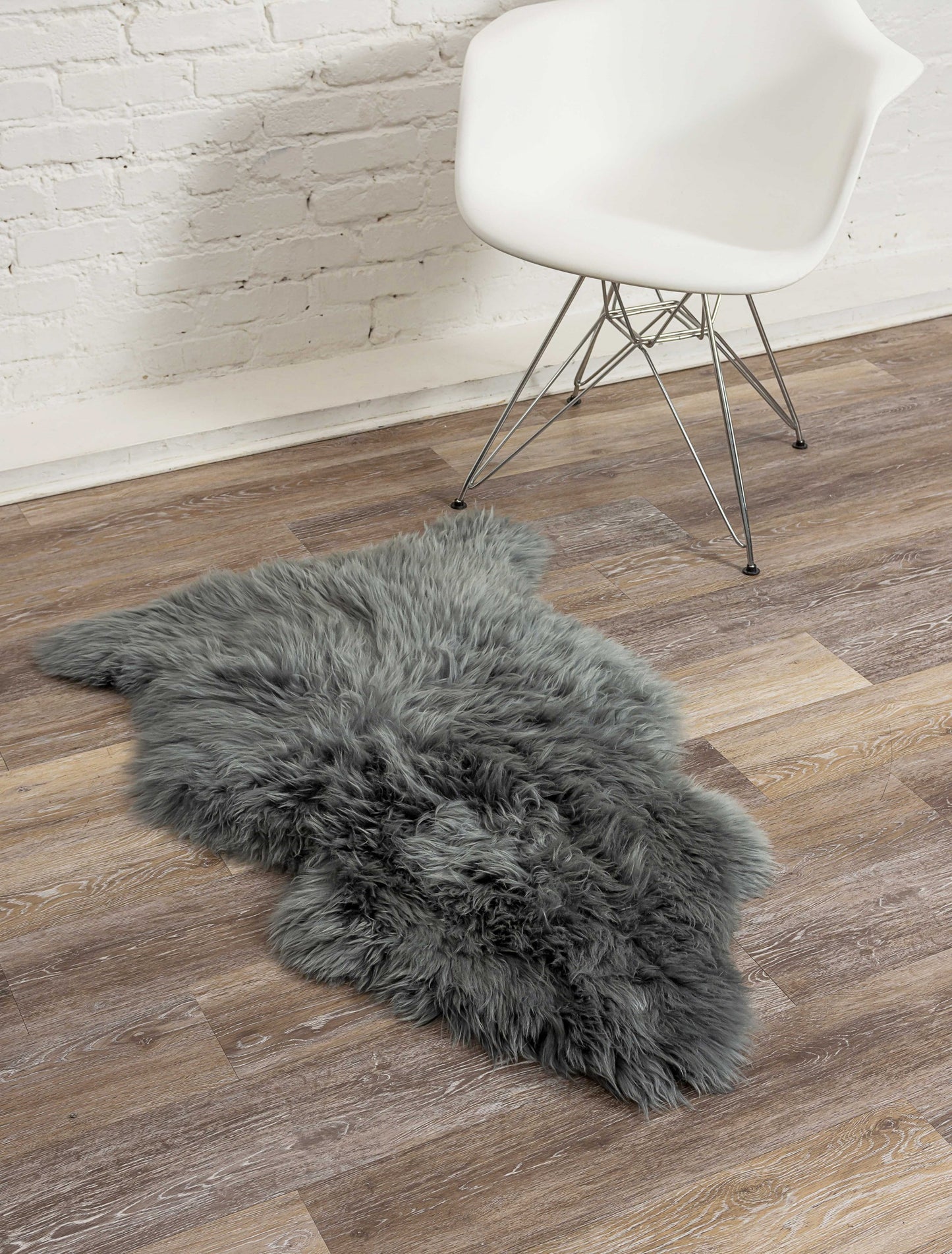 2' X 3' Warm Gray New Zealand Natural Sheepskin Rug