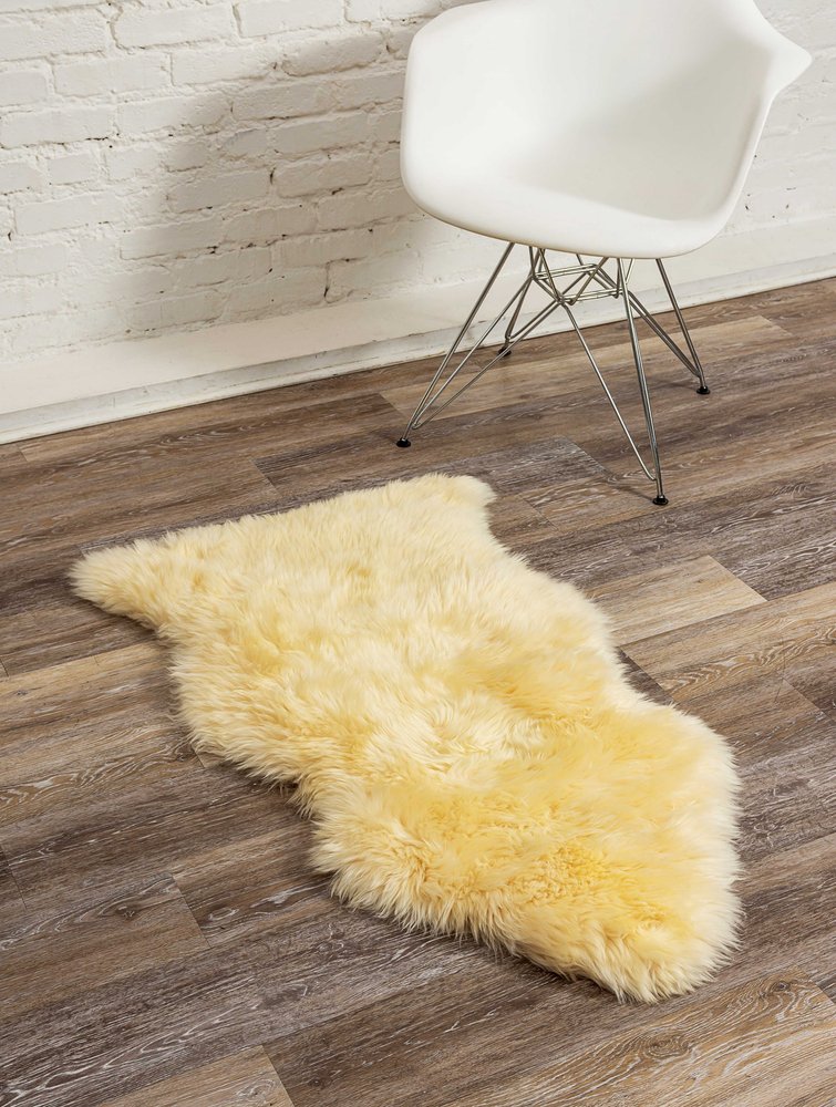 "2' x 3' Beige Shag Area Rug - Luxurious Softness for Cozy Home Decor"