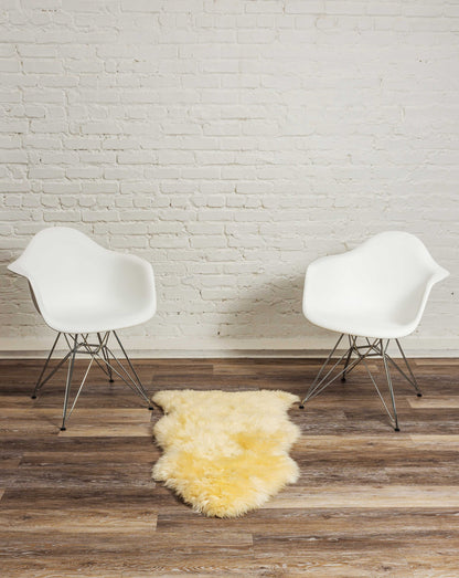 2' X 3' Cream New Zealand Natural Sheepskin Rug