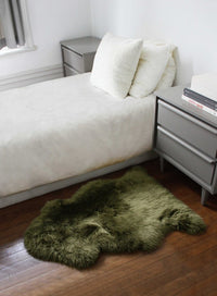 2' x 3' Dark Green New Zealand Lambs Wool Area Rug — sheepskin area rug 4