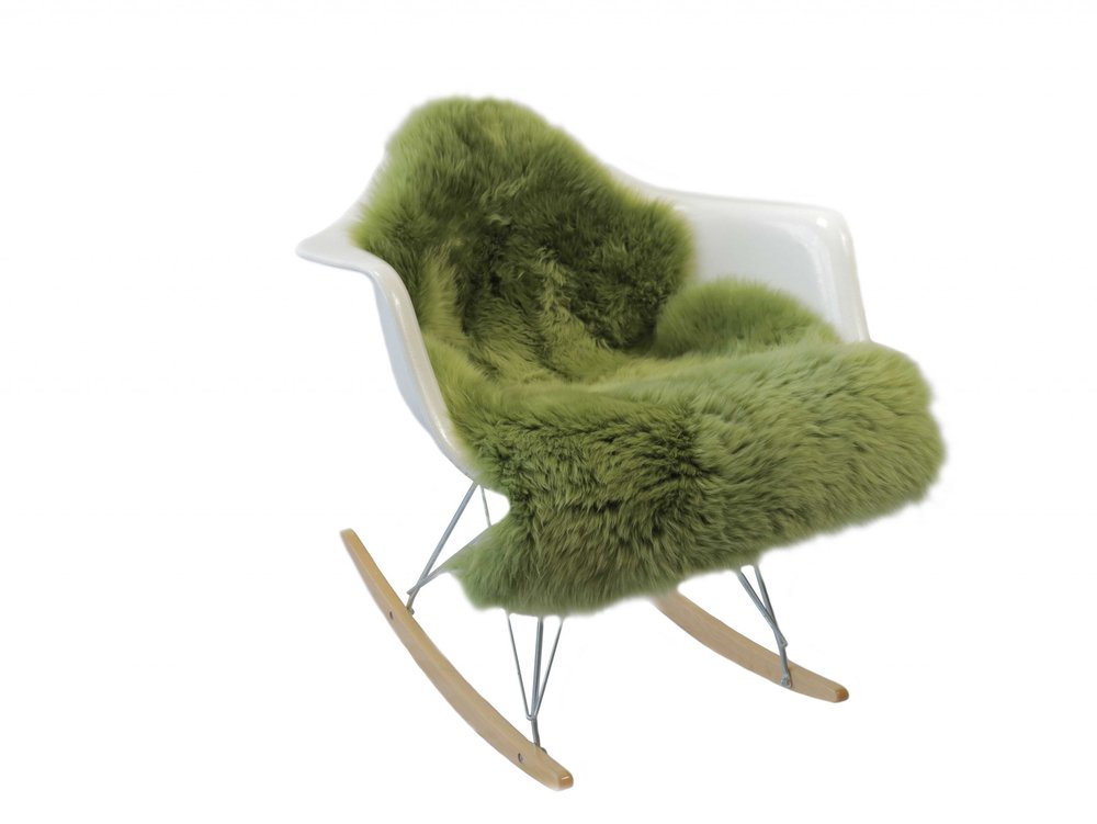 **Sage Lambs Wool Area Rug – Soft, Stain-Resistant Comfort**