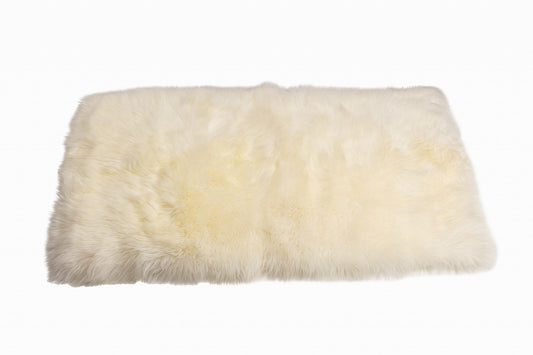 3' x 5' Natural Rectangular Off-White Sheepskin Area Rug