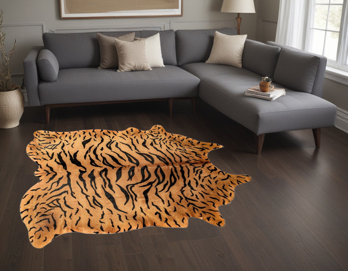 5' X 7' Natural Brown And Black Cowhide Animal Print Handmade Area Rug