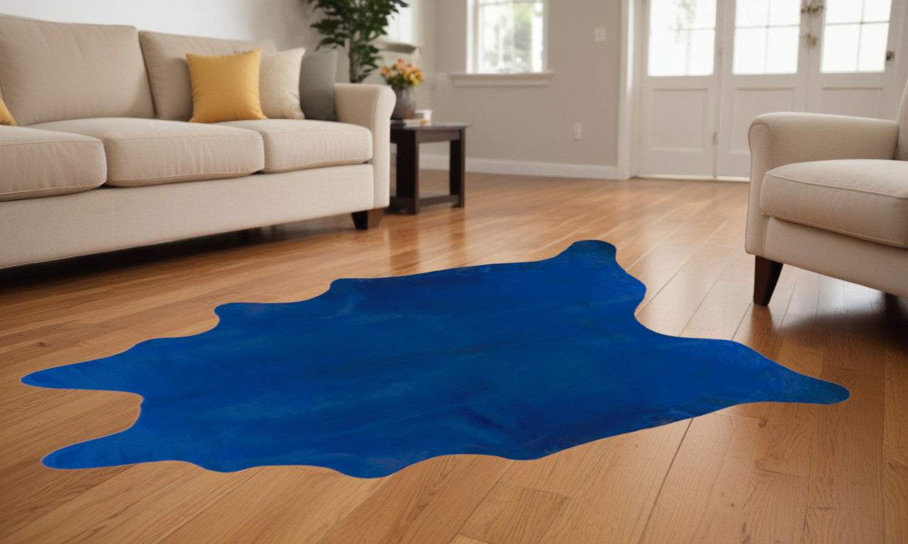 5' X 7' Cobalt Cowhide Hand Knotted Area Rug