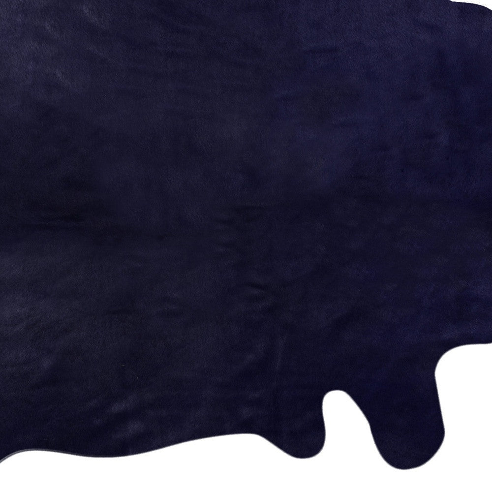 5' X 7' Midnight Cowhide Hand Knotted Area Rug