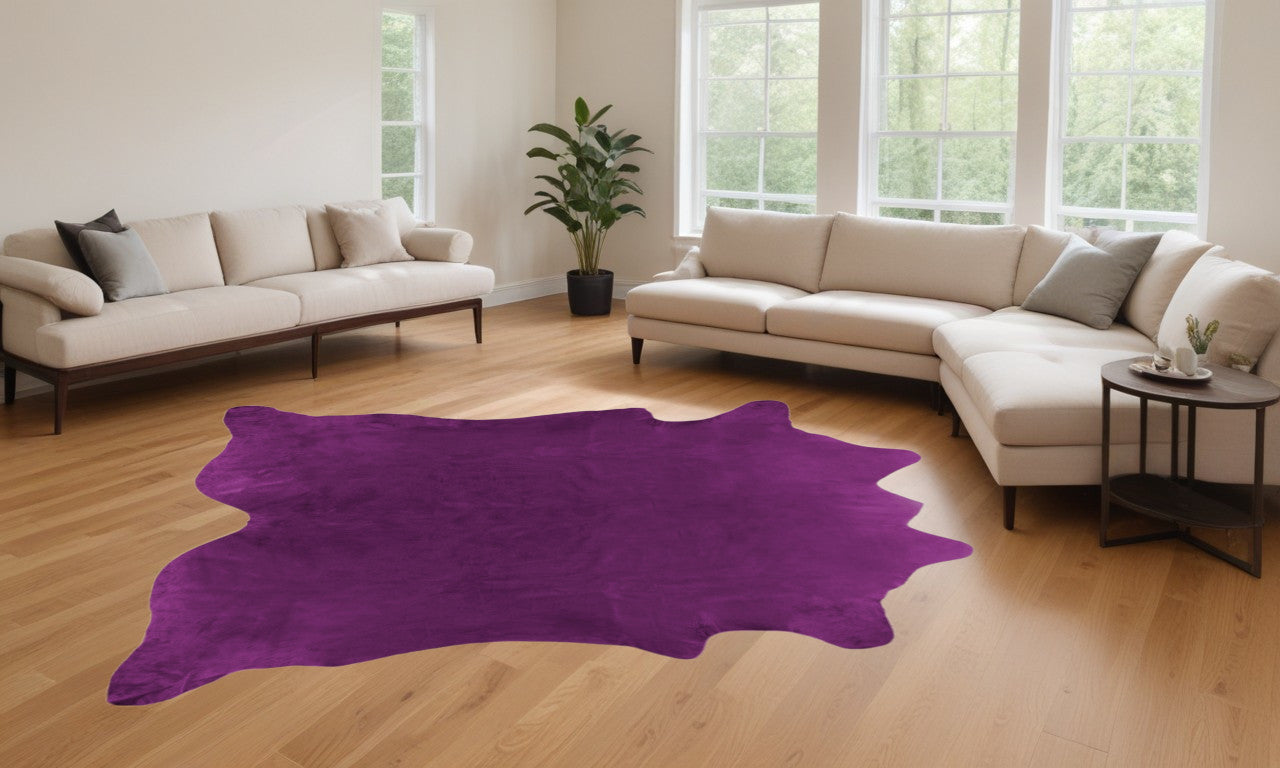 6' X 7' Purple Cowhide Hand Knotted Area Rug