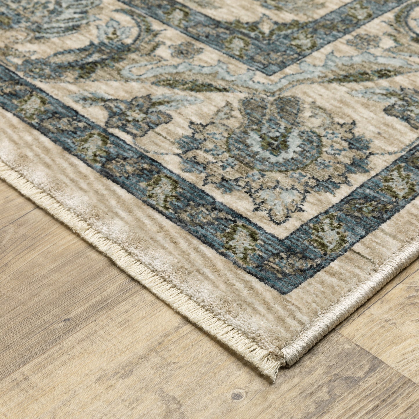 Aberdeen Beige Blue Traditional Oriental Indoor Rug