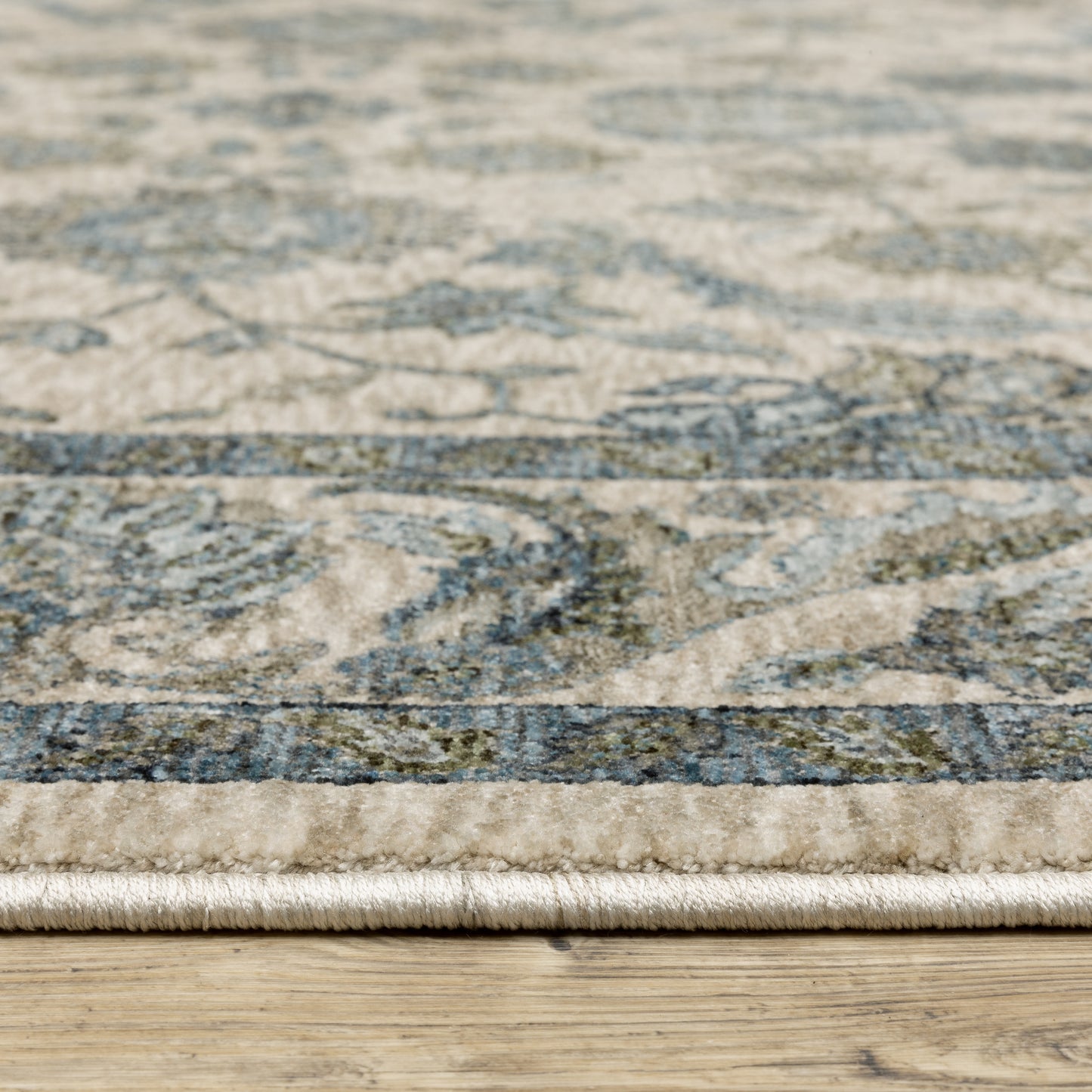 Aberdeen Beige Blue Traditional Oriental Indoor Rug