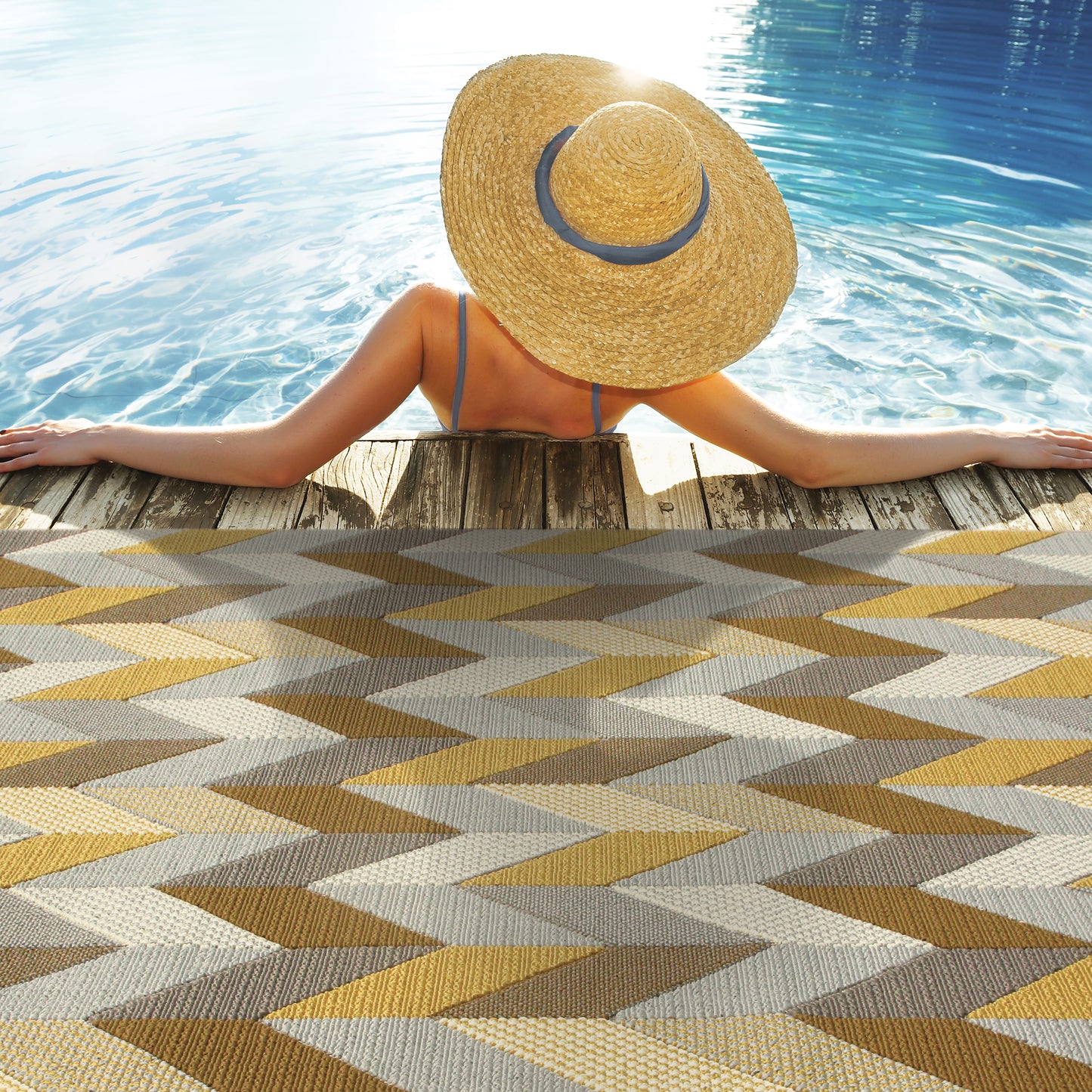 Bali Grey Gold Modern & Contemporary Geometric Indoor/Outdoor Rug