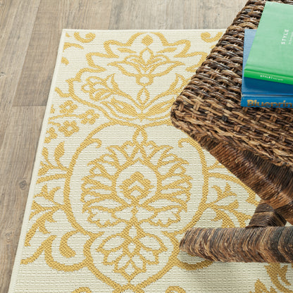 Bali Ivory Gold Transitional Floral Indoor/Outdoor Rug