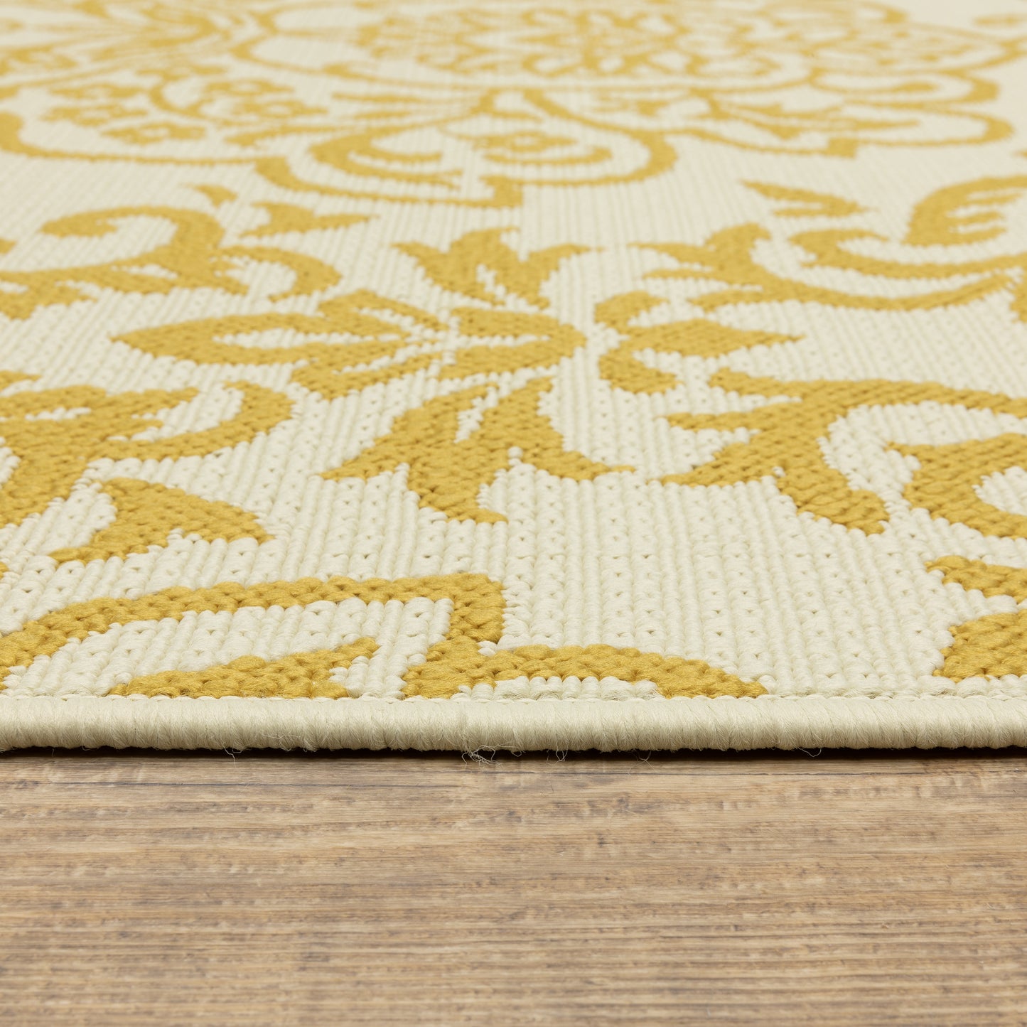 Bali Ivory Gold Transitional Floral Indoor/Outdoor Rug