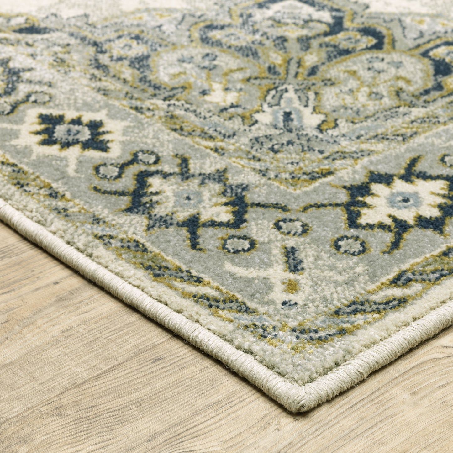 Branson Ivory Blue Traditional Medallion Indoor Rug