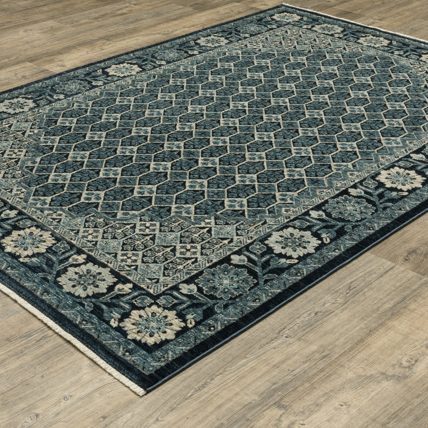 Capella Blue Ivory Traditional Oriental Indoor Rug