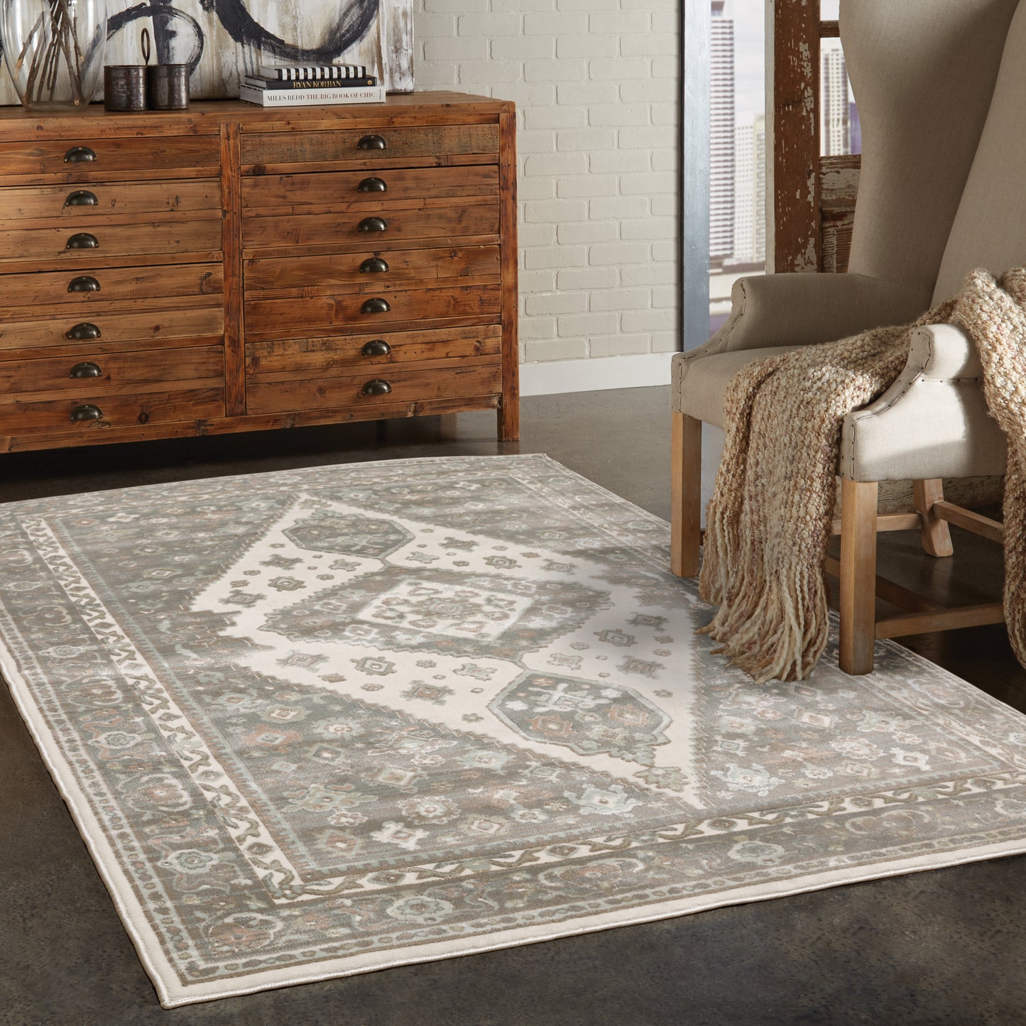 Capistrano Ivory Grey Traditional Oriental Indoor Rug