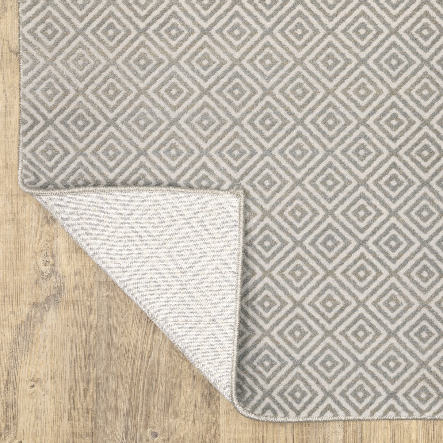 Capistrano Grey  Transitional Geometric Indoor Rug