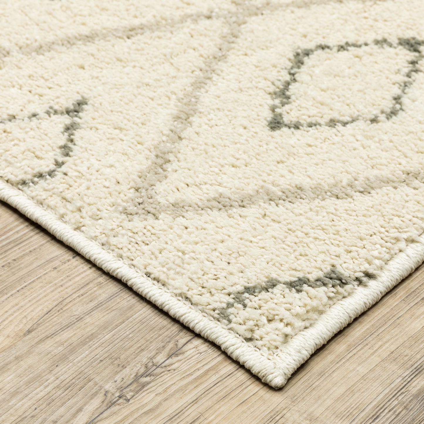 Carson Ivory Sand Bohemian Geometric Indoor Rug