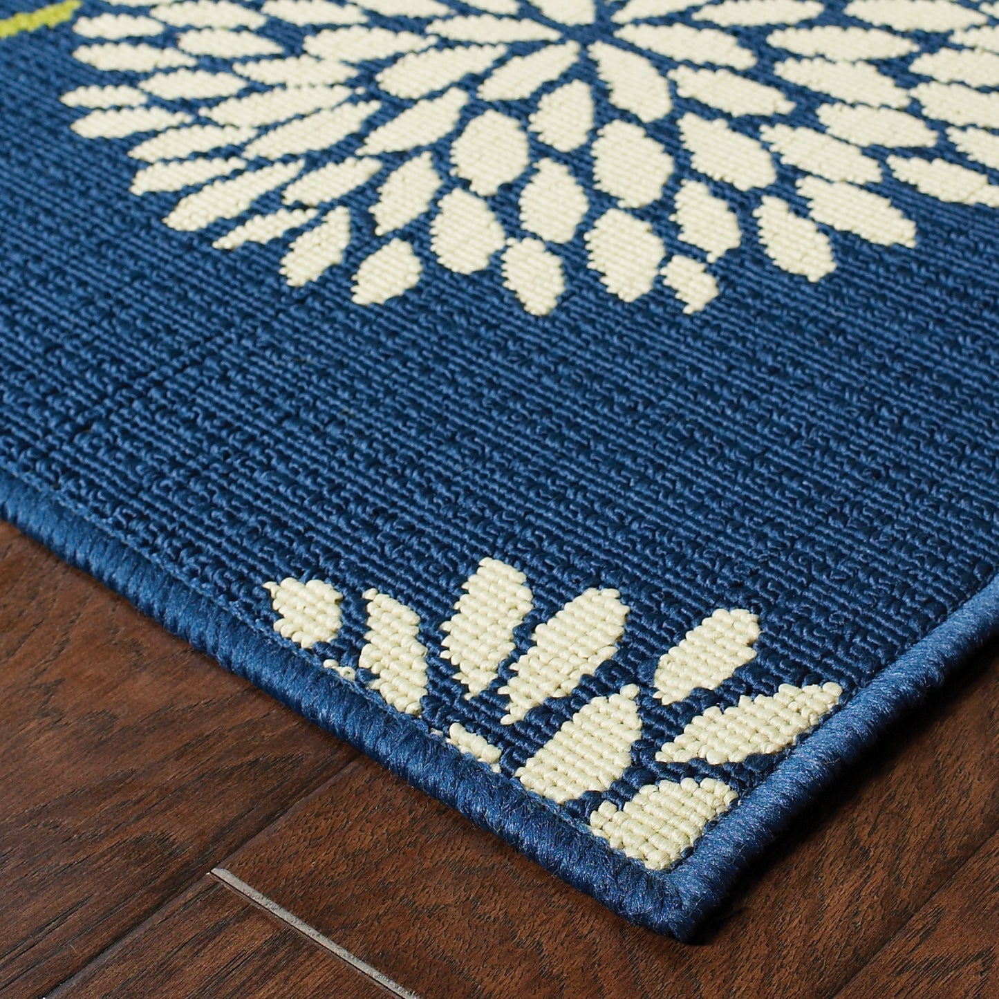 Caspian Blue Green Transitional Floral Indoor/Outdoor Rug