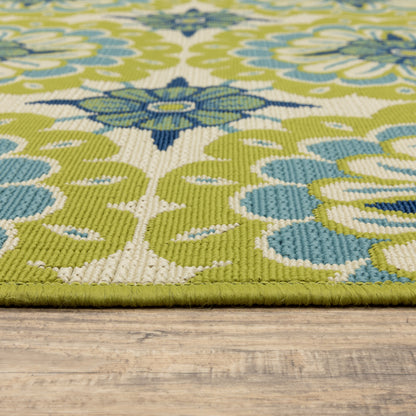 Caspian Green Ivory Transitional Floral Indoor/Outdoor Rug