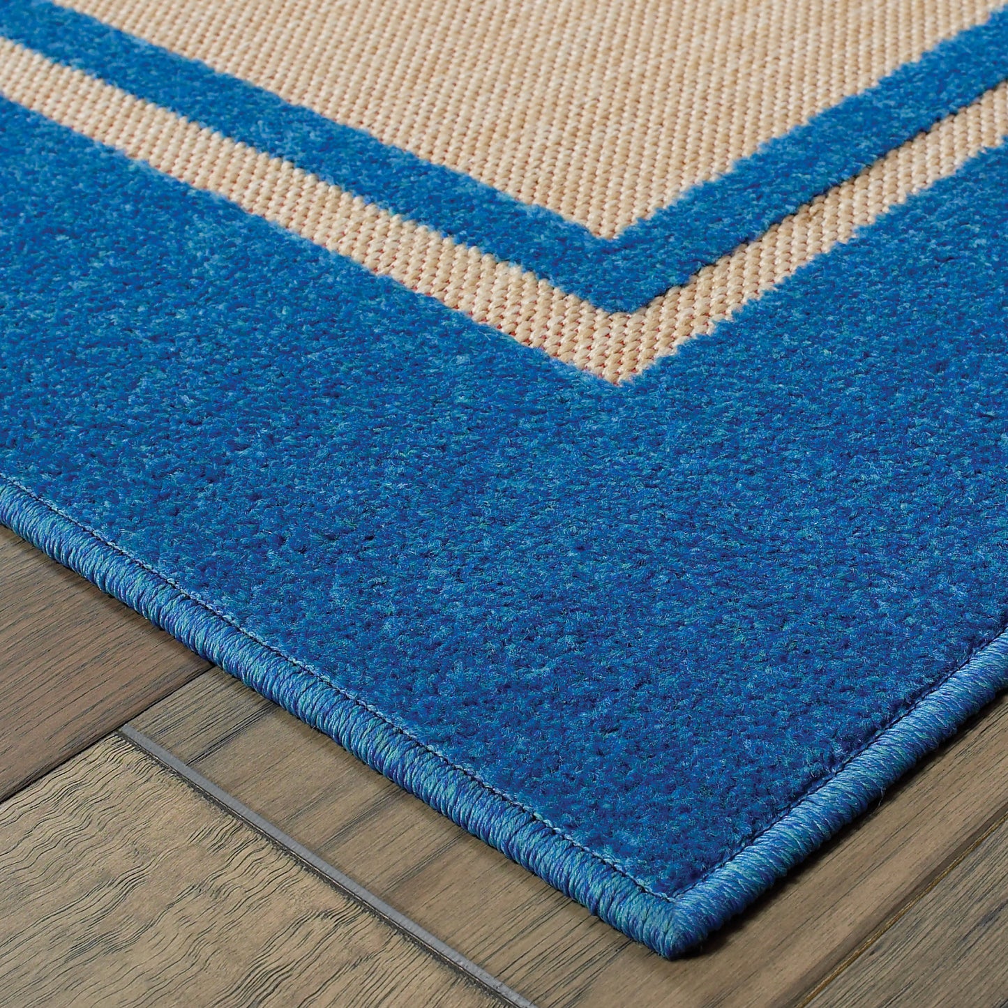 Cayman Sand Blue Classic Border Indoor/Outdoor Rug