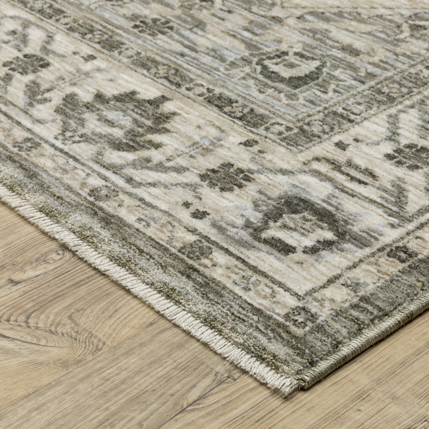 Chamberlain Grey Beige Traditional Medallion Indoor Rug