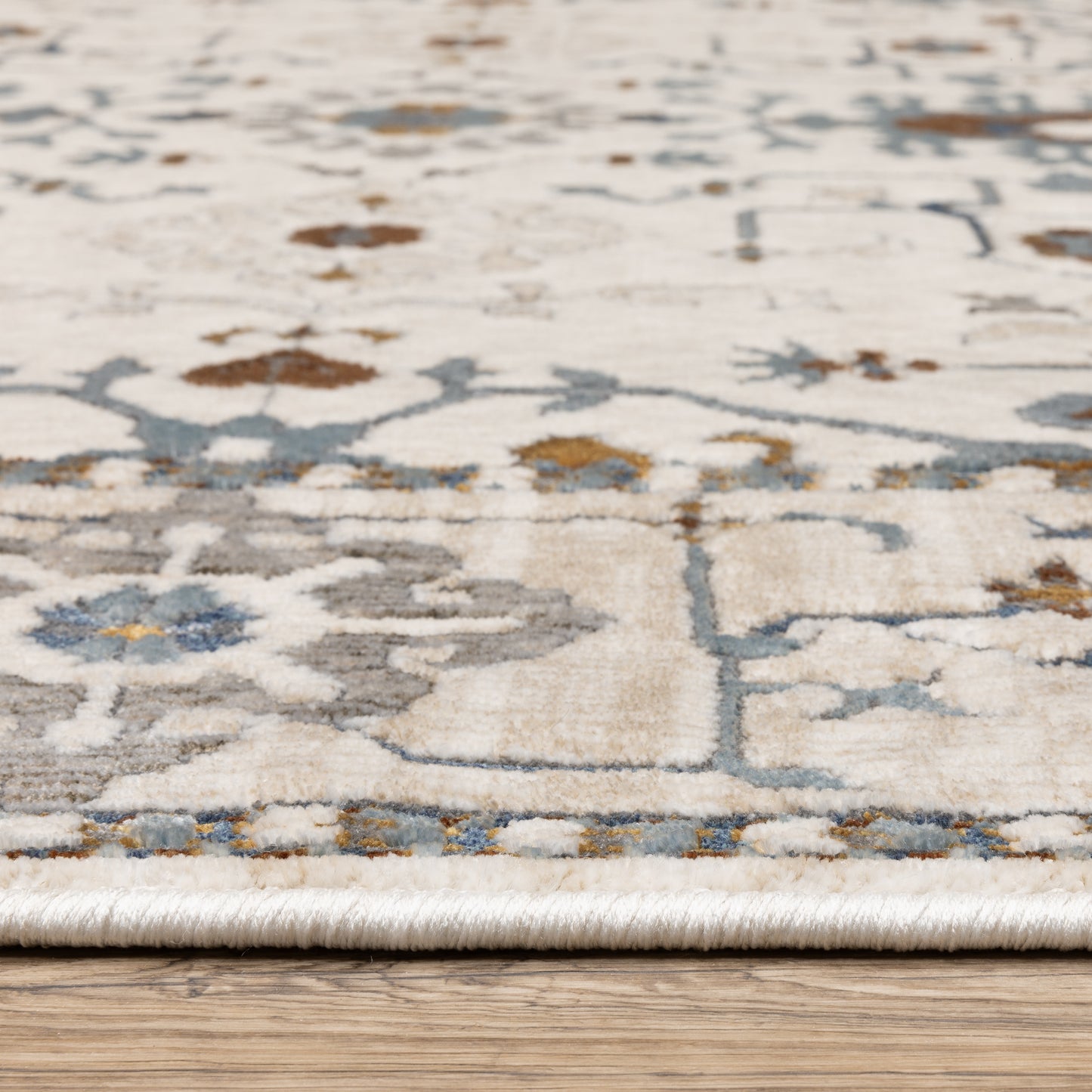 Ellington Ivory Blue Traditional Oriental Indoor Rug