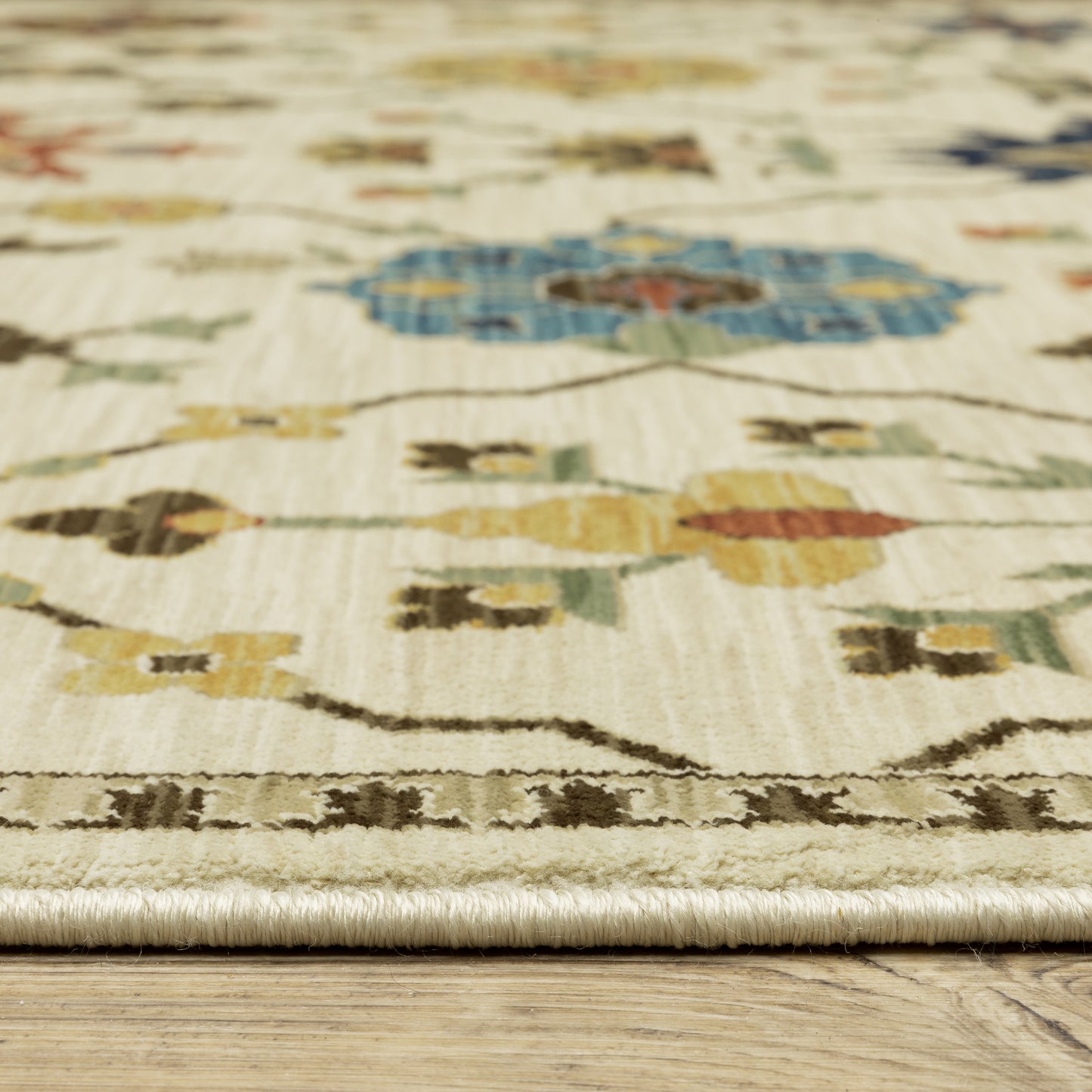 Francesca Ivory Multi-colored Traditional Oriental Indoor Rug