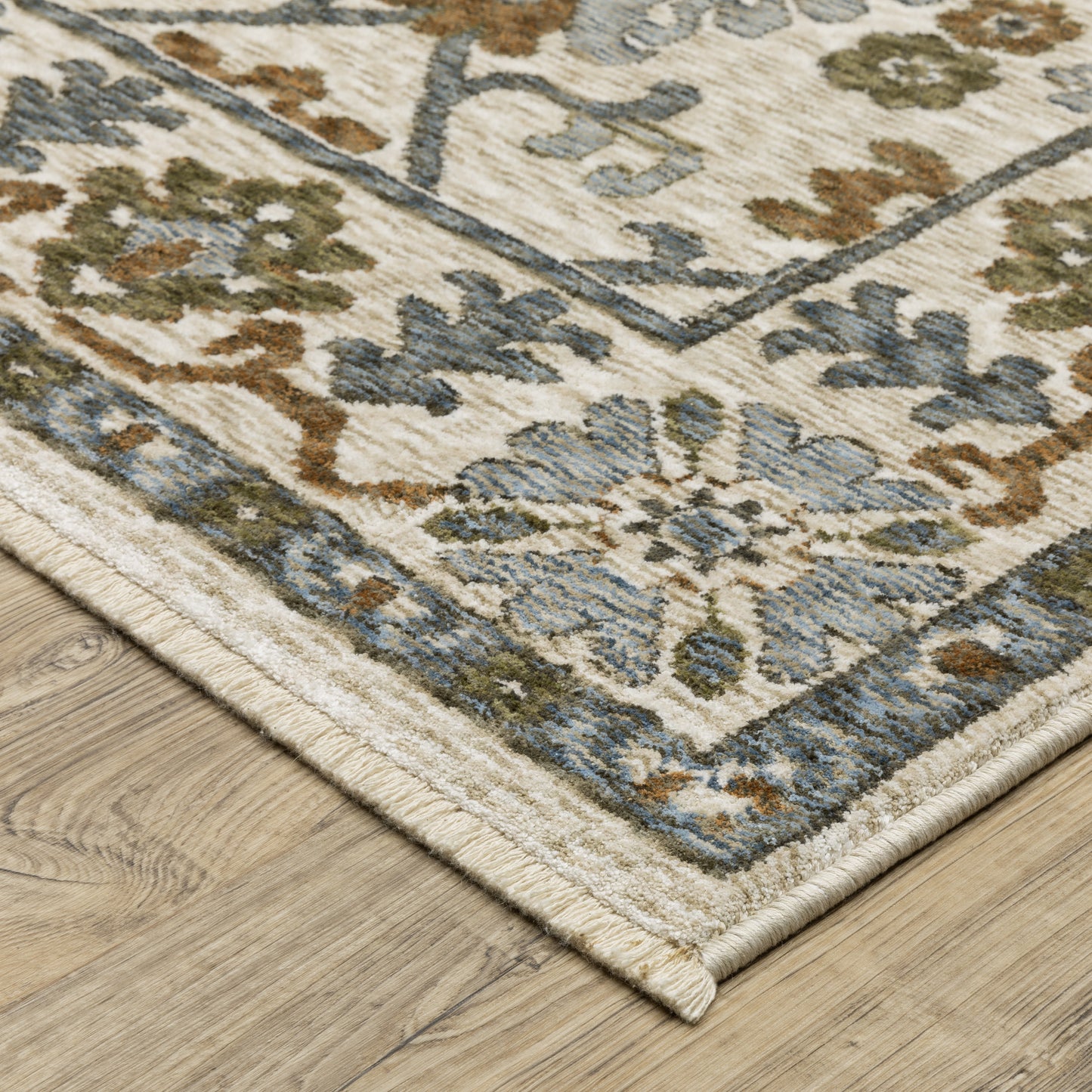 Hastings Ivory Rust Traditional Floral Indoor Rug