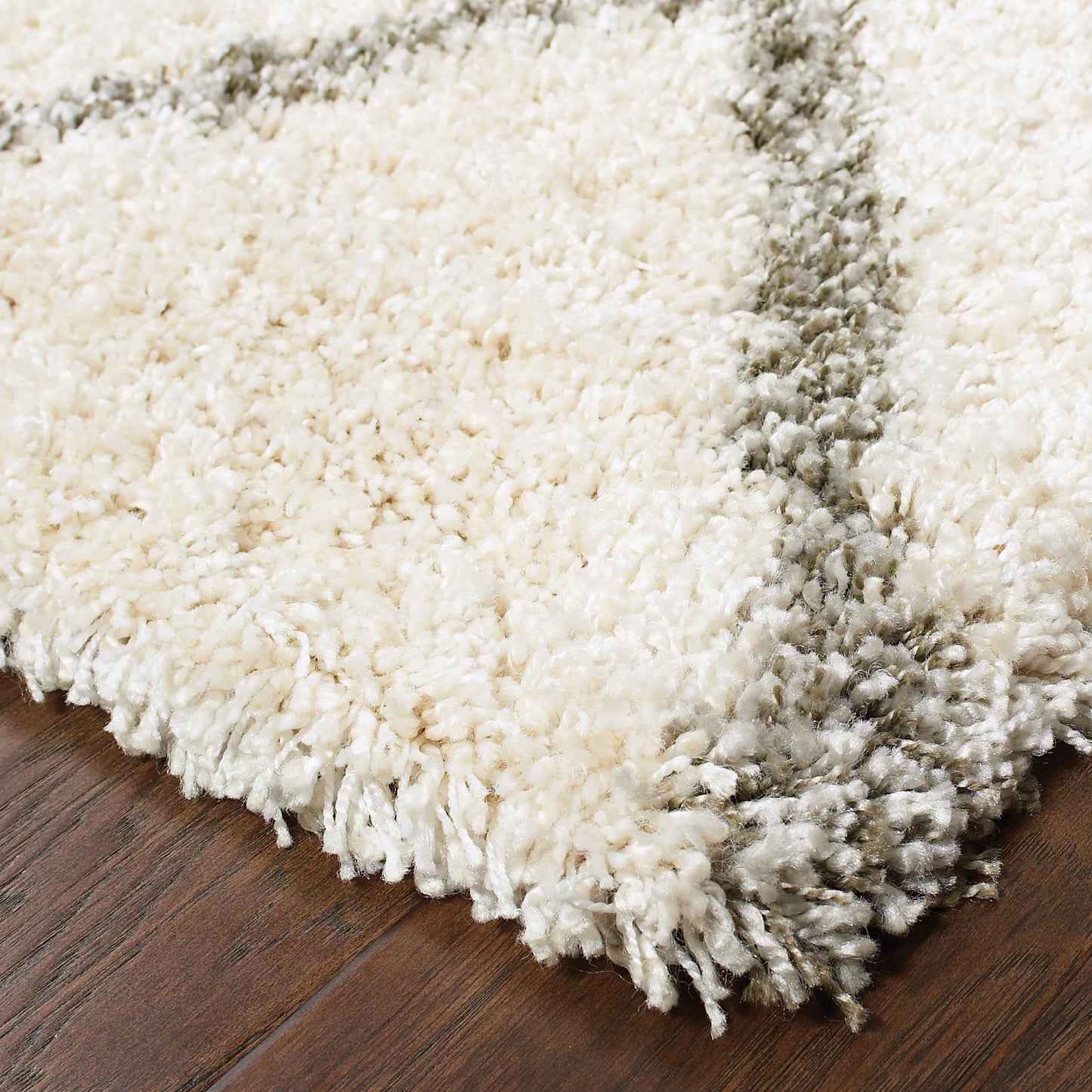 Henderson Ivory Grey Shag Geometric Indoor Rug