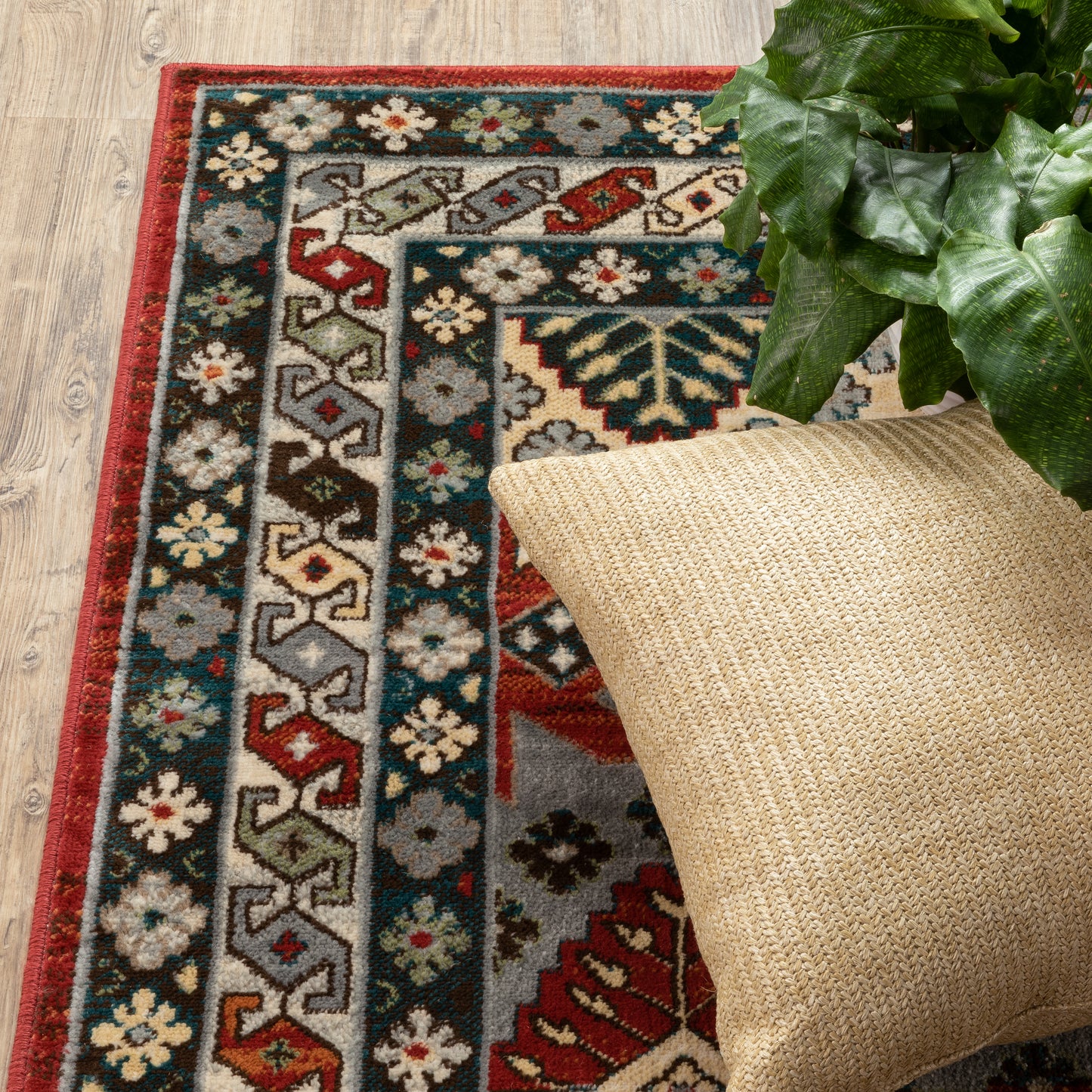 Juliette Red Multi Vintage Southwest/Lodge Indoor Rug