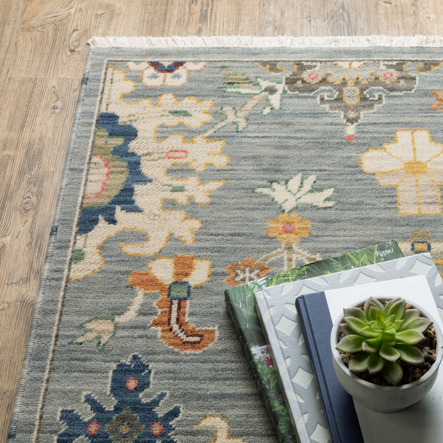 Lucca Grey Multi Traditional Oriental Indoor Rug