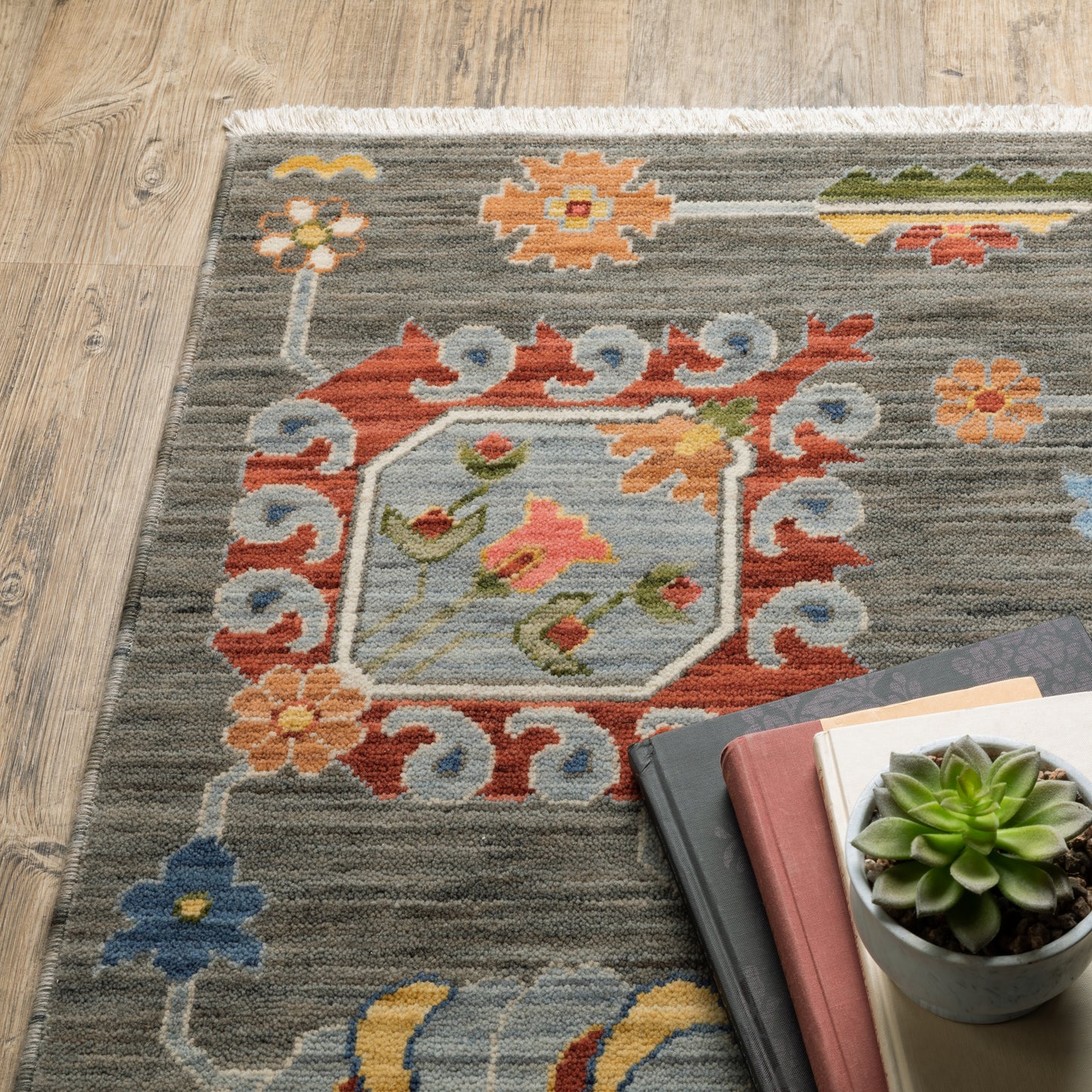 Lucca Grey Multi Traditional Oriental Indoor Rug