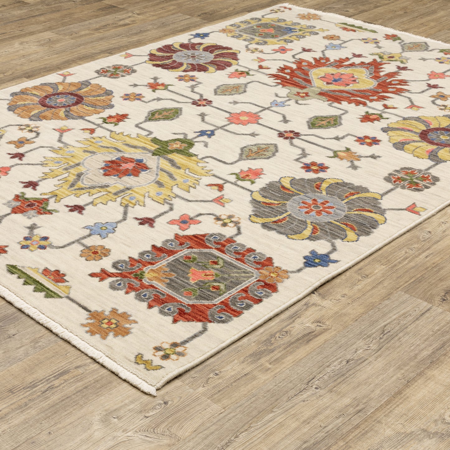 Lucca Ivory Multi Traditional Oriental Indoor Rug