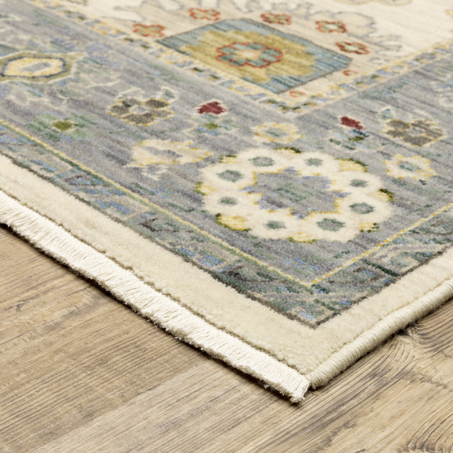 Lucca Ivory Blue Traditional Oriental Indoor Rug