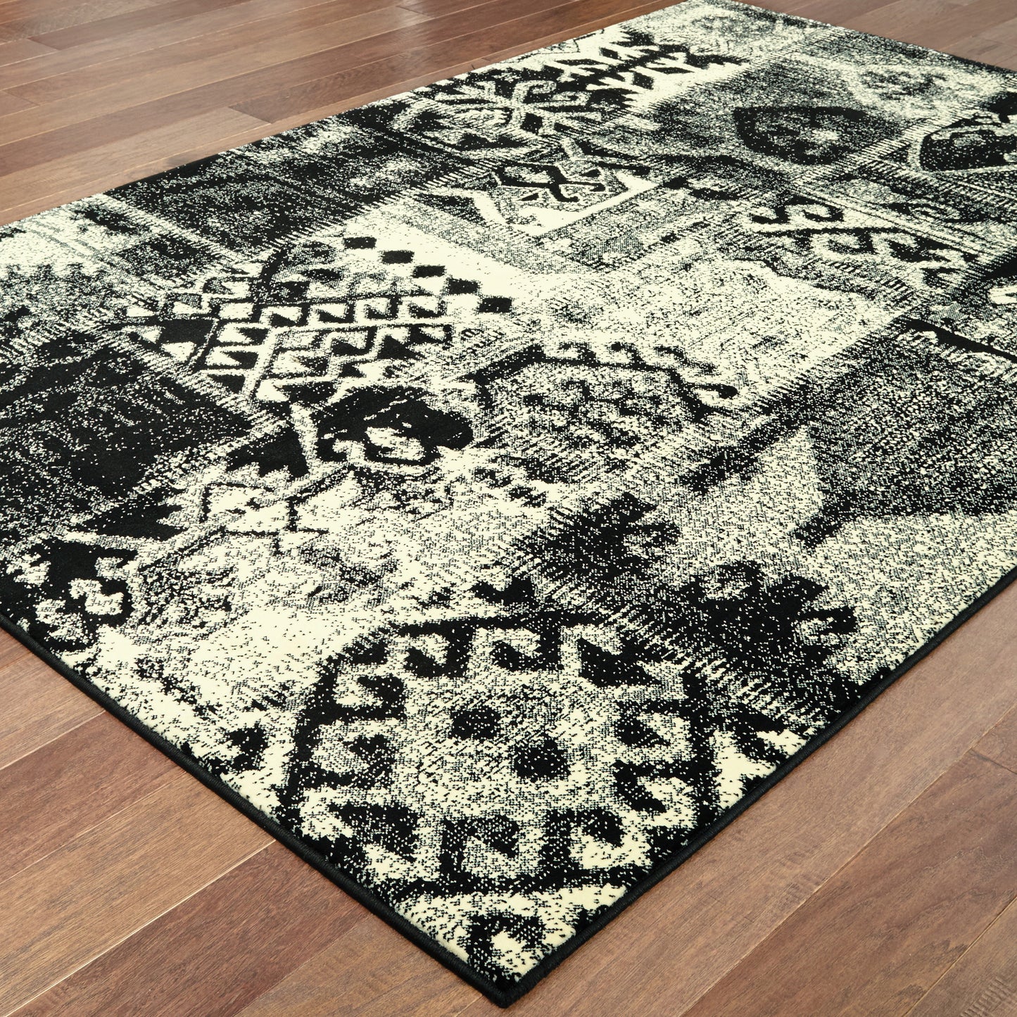 Luna Black Ivory Global Geometric Indoor Rug