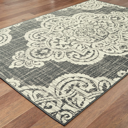 Marina Grey Ivory Bohemian Oriental Indoor/Outdoor Rug