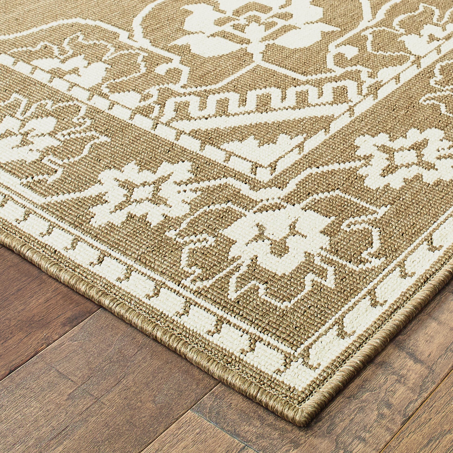 Marina Tan Ivory Traditional Oriental Indoor/Outdoor Rug