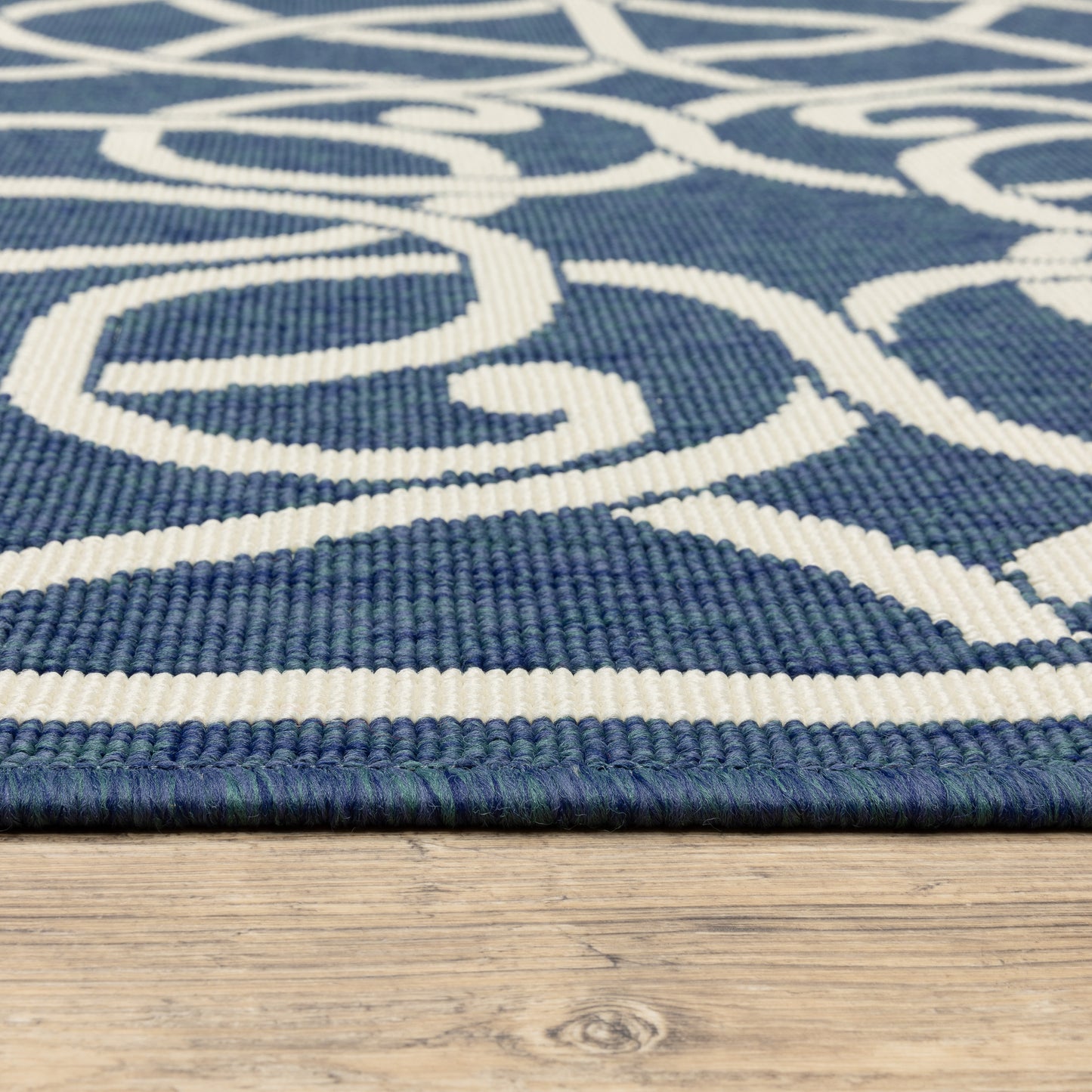 Meridian Navy Ivory Moroccan Trellis Indoor/Outdoor Rug