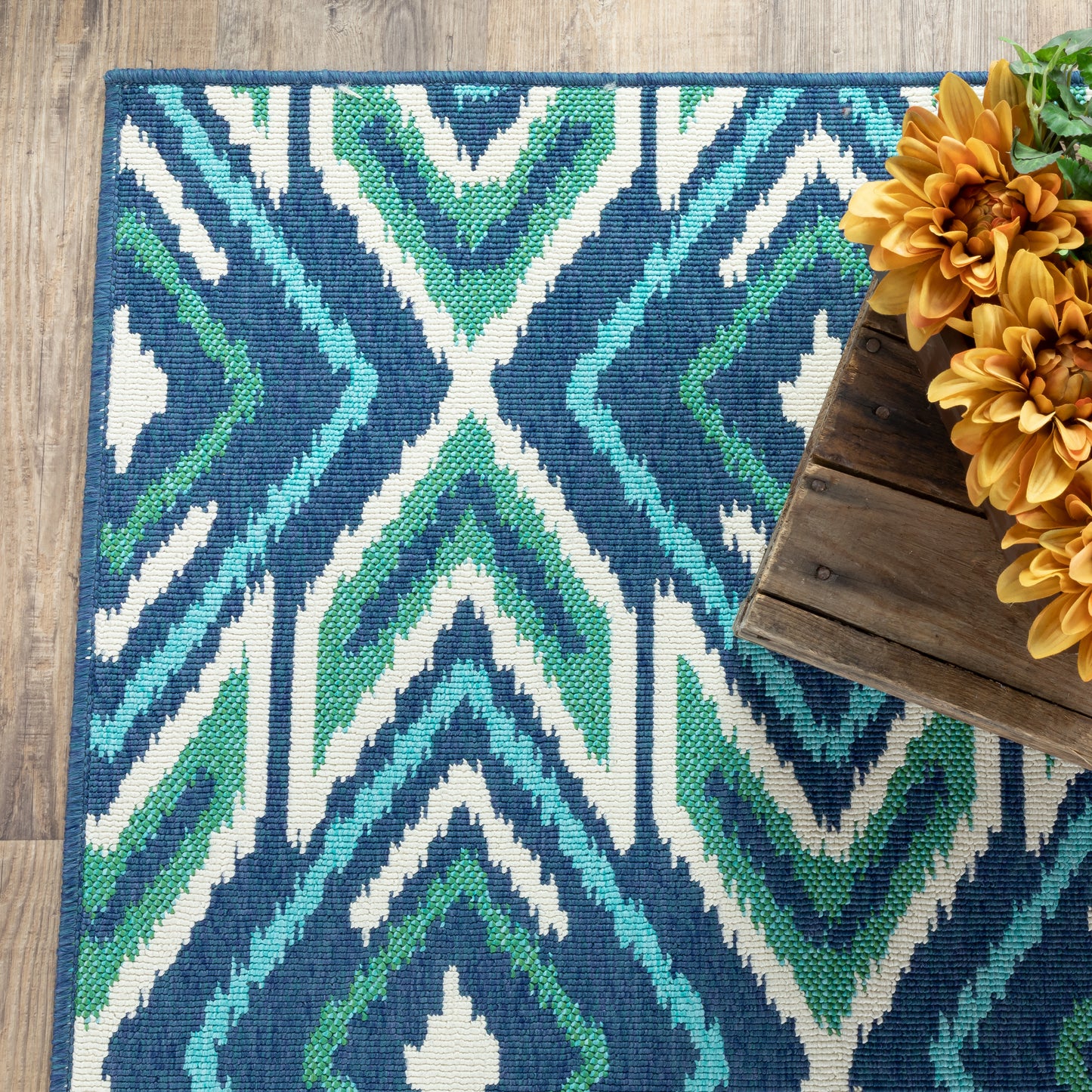 Meridian Navy Green Bohemian Geometric Indoor/Outdoor Rug