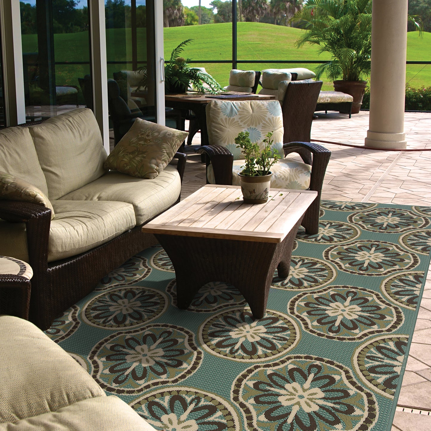 Montego Blue Ivory Moroccan Floral Indoor/Outdoor Rug