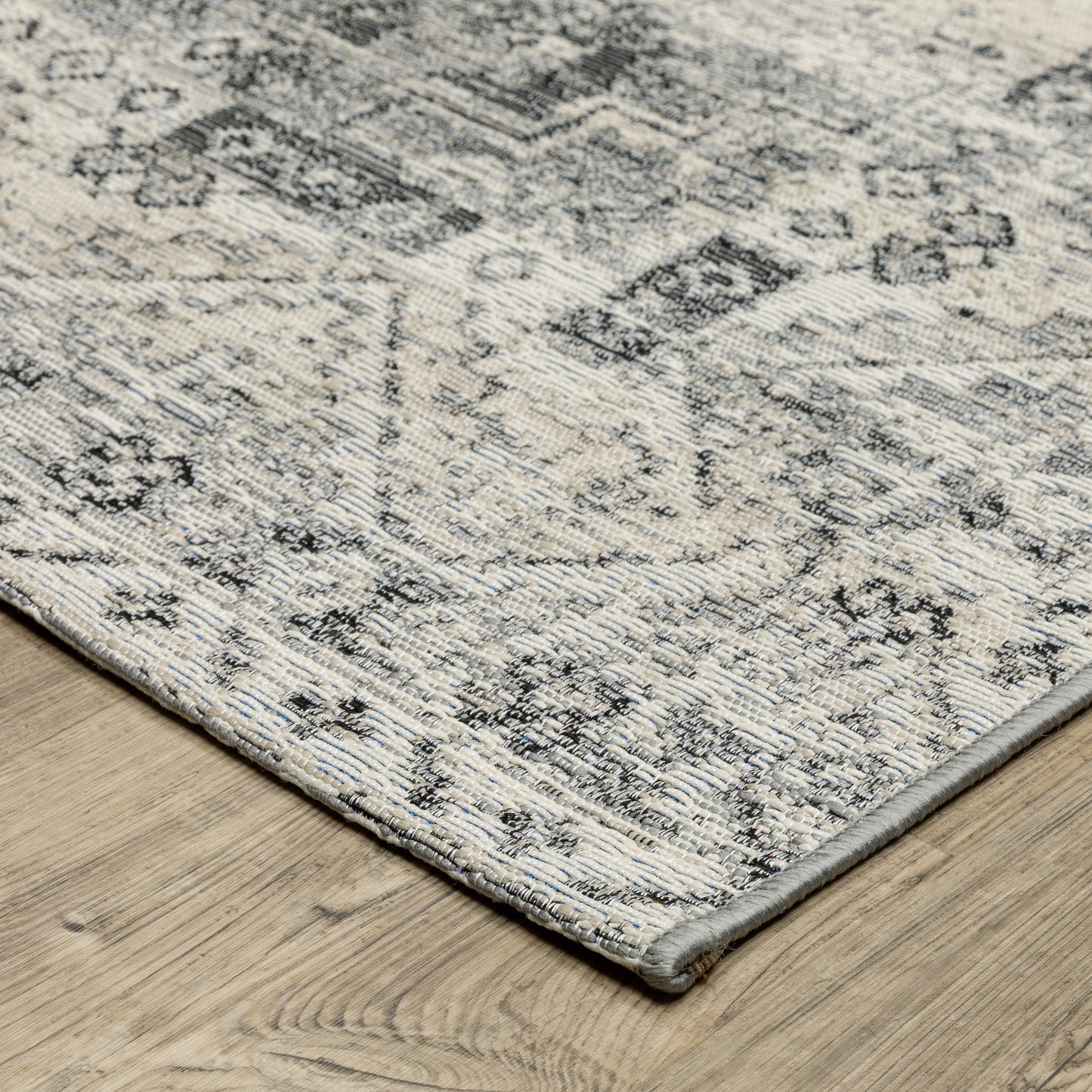 Naples Grey Ivory Traditional Oriental Indoor/Outdoor Rug