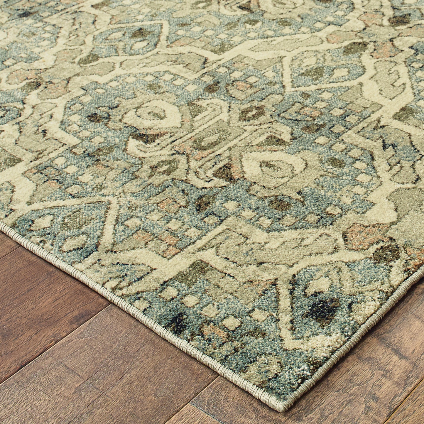 Raleigh Ivory Blue Traditional Geometric Indoor Rug