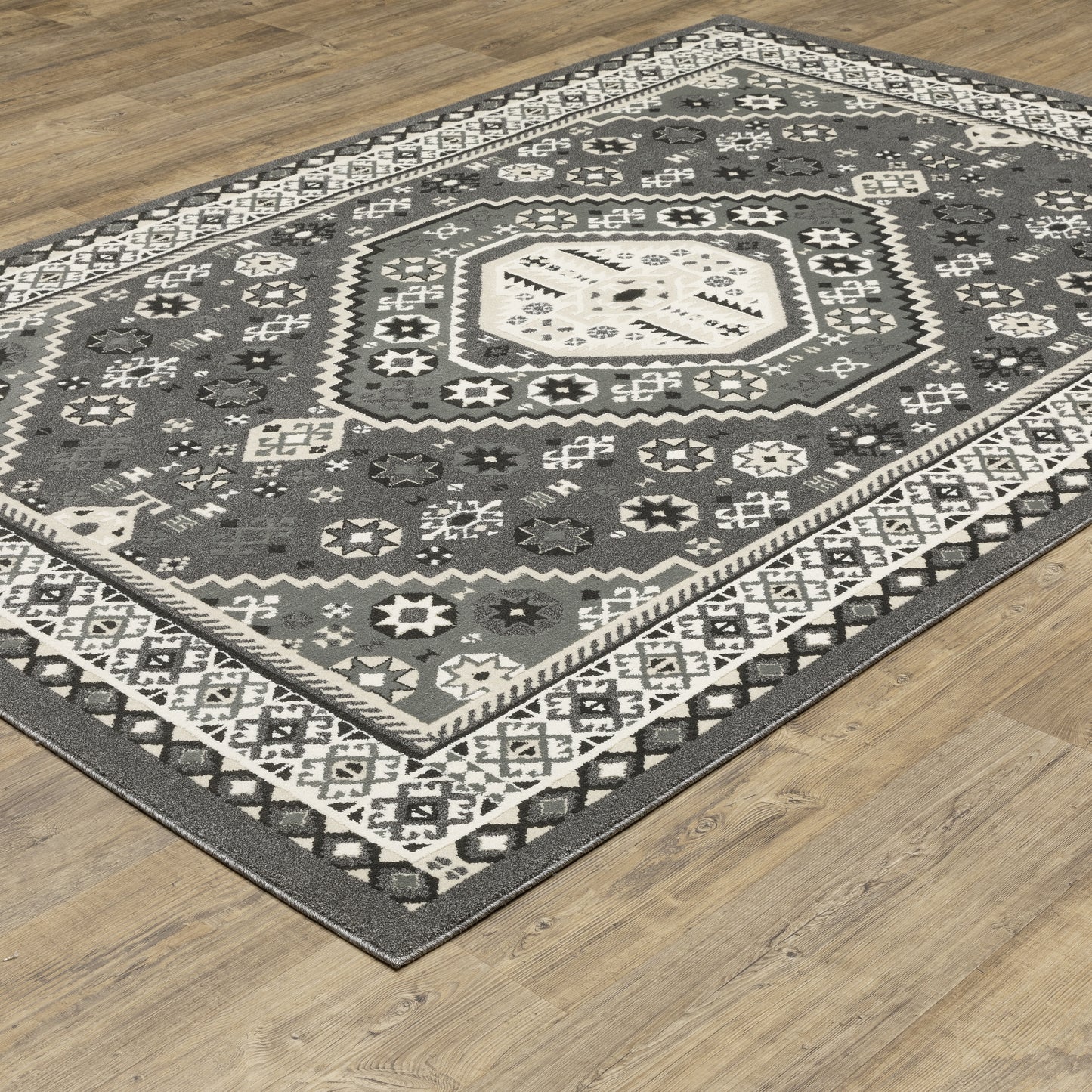 Raylan Grey Ivory Traditional Medallion Indoor Rug