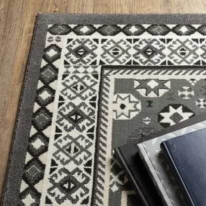 Raylan Grey Ivory Traditional Medallion Indoor Rug