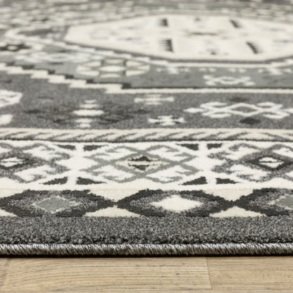 Raylan Grey Ivory Traditional Medallion Indoor Rug