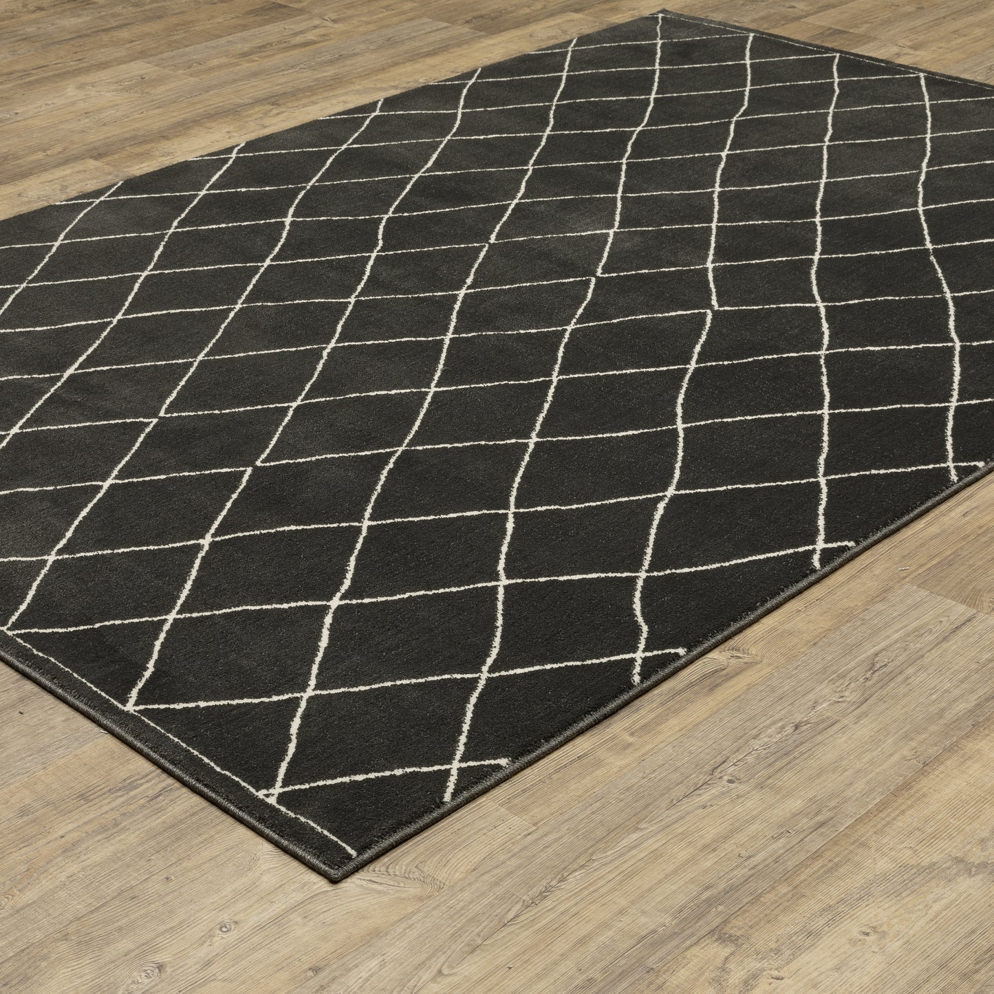 Raylan Black Ivory Transitional Lattice Indoor Rug